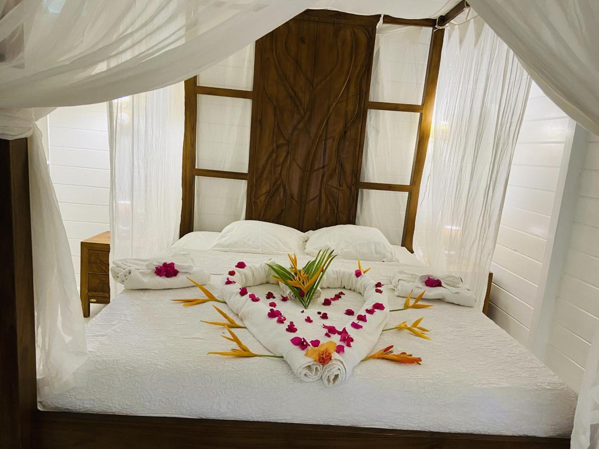 Eden Paradise Ecolodge & Spa Sainte-Luce Ruang foto