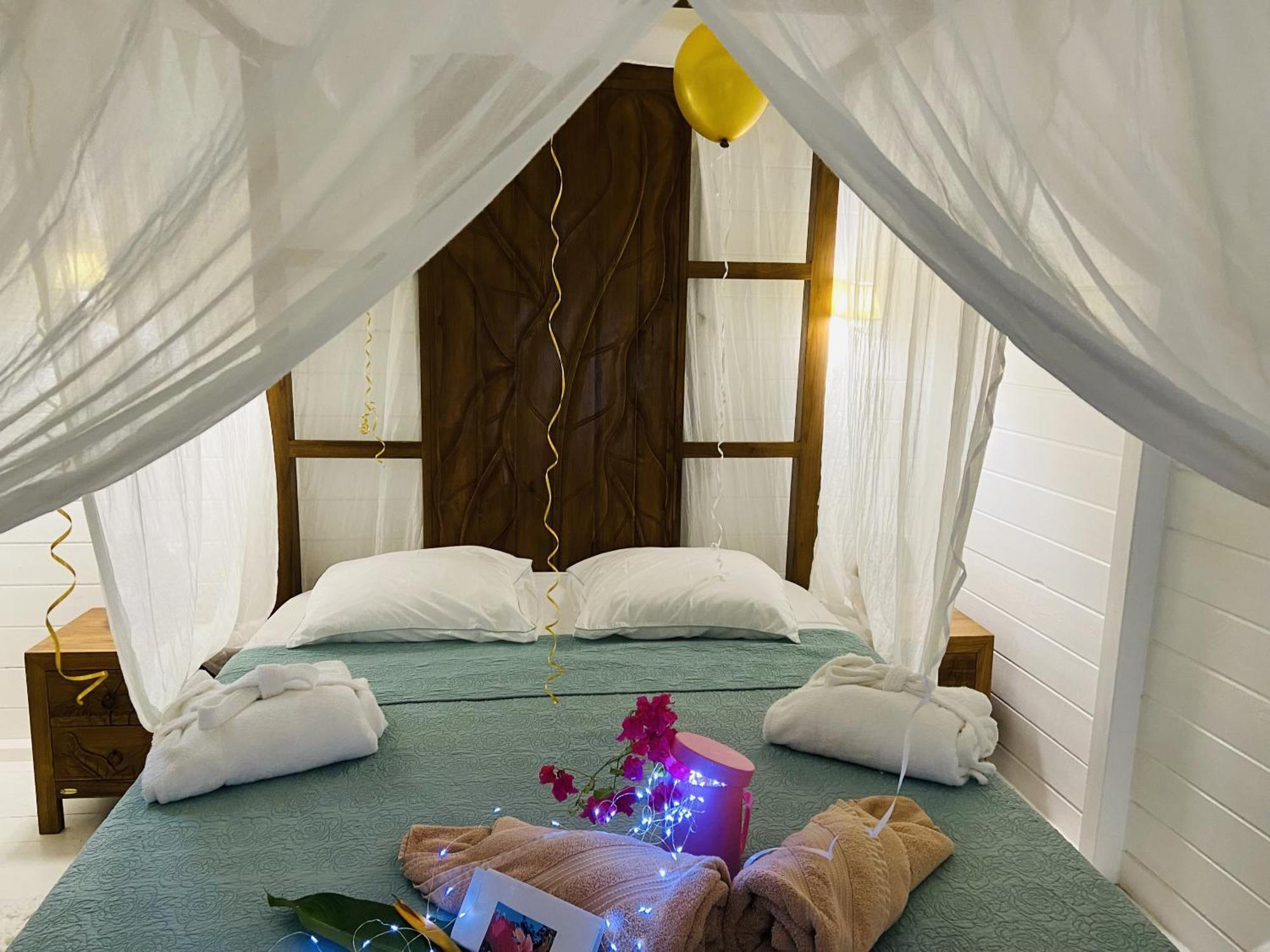 Eden Paradise Ecolodge & Spa Sainte-Luce Ruang foto