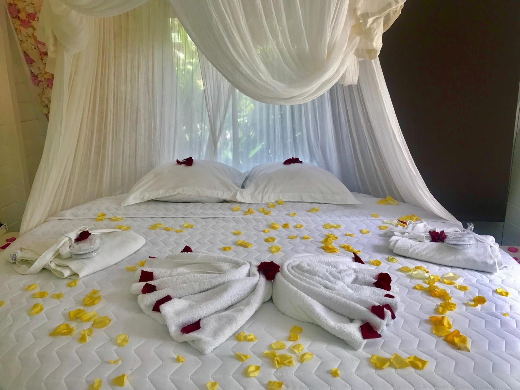 Eden Paradise Ecolodge & Spa Sainte-Luce Ruang foto
